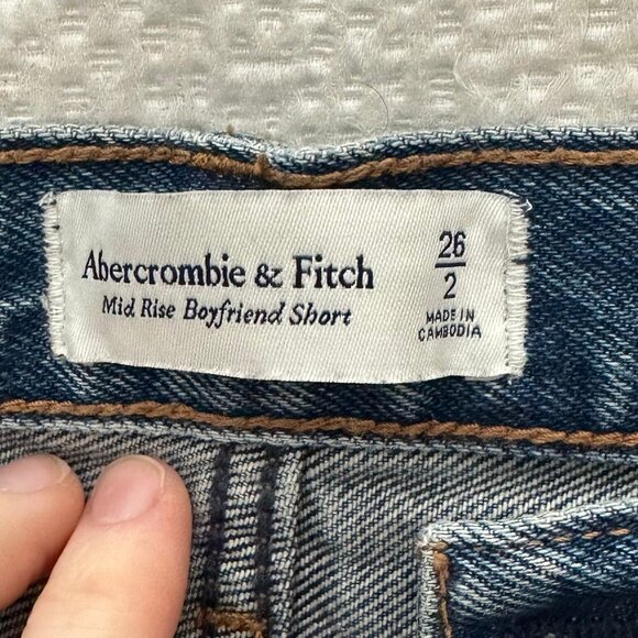 Abercrombie Mid Rise Short Size 26 - Picture 2 of 3
